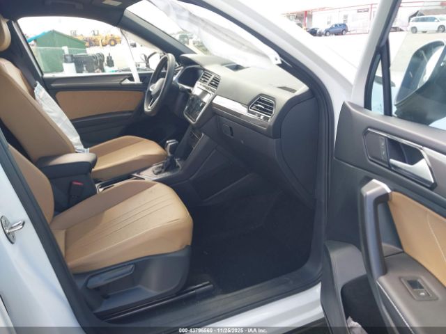 2023 VOLKSWAGEN TIGUAN 3VVNB7AX3PM126124 Photo 4