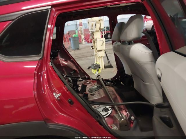 2022 TOYOTA COROLLA CROSS 7MUCAABG3NV025821 Photo 7