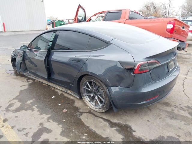 2022 TESLA MODEL 3 5YJ3E1EB0NF335279 Photo 2