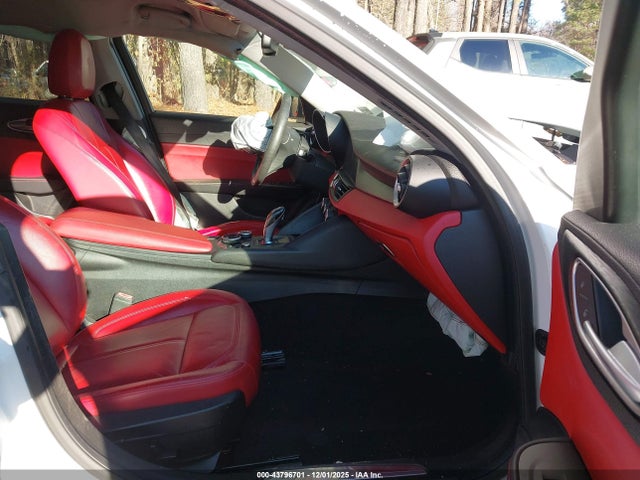 2017 ALFA ROMEO GIULIA ZARFAEBN1H7535053 Photo 4