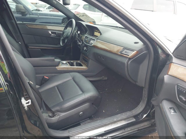 43796724 :رقم المزاد ، WDDHF8HB9BA427458 vin ، 2011 Mercedes-benz E 350 4matic مزاد بيع