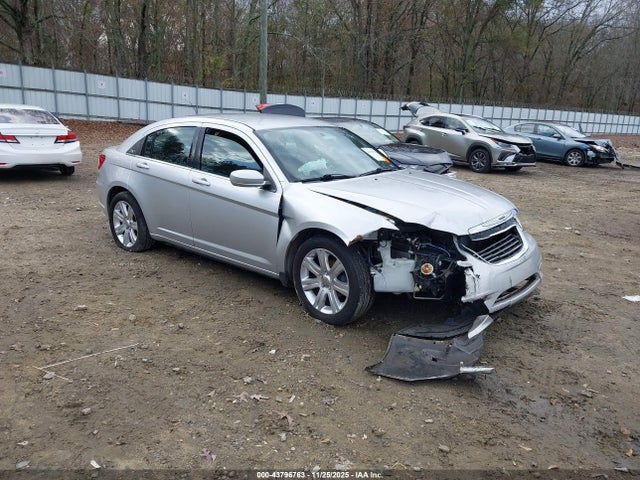 Продаж на аукціоні авто 2012 Chrysler 200 Touring, vin: 1C3CCBBB3CN302862, номер лоту: 43796763