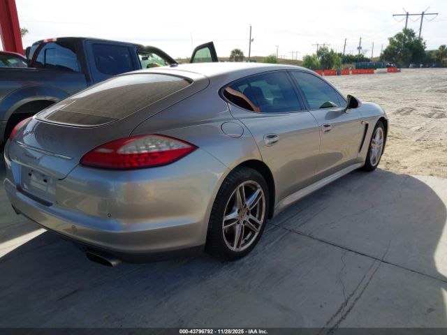 2011 PORSCHE PANAMERA WP0AA2A71BL020638 Photo 3