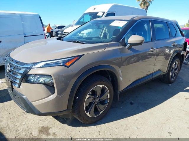 JN8BT3BA6RW005564 Nissan Rogue Sv Fwd