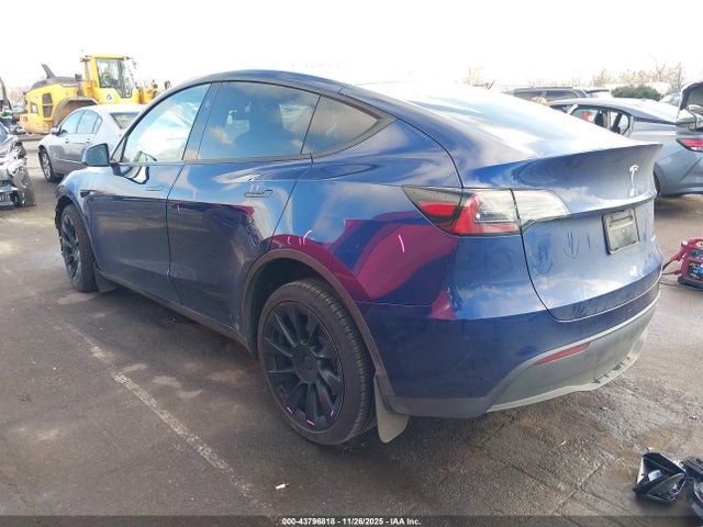 2023 TESLA MODEL Y 7SAYGDEE1PA142167 Photo 2
