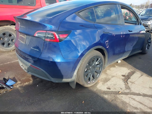 2023 TESLA MODEL Y 7SAYGDEE1PA142167 Photo 3