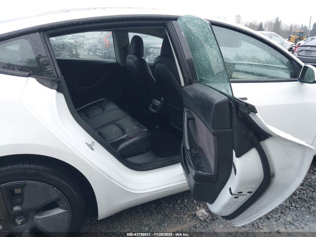 2022 TESLA MODEL 3 5YJ3E1EB5NF317960 Photo 7