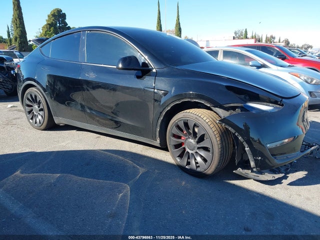 2022 TESLA MODEL Y 7SAYGDEF1NF383641 Photo 0