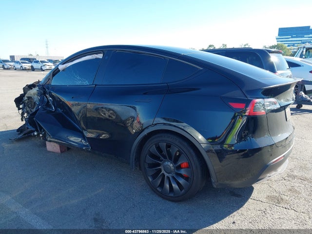 2022 TESLA MODEL Y 7SAYGDEF1NF383641 Photo 2