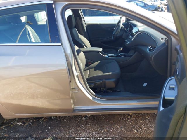 2025 CHEVROLET MALIBU 1G1ZD5ST0SF153891 Photo 4