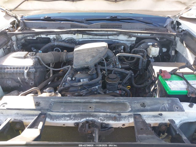 5TFRX5GN9HX085022 Toyota Tacoma Sr