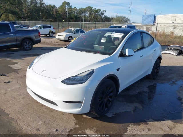 2022 TESLA MODEL Y 7SAYGDEE1NF438483 Photo 1