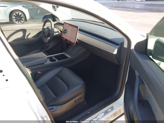 2022 TESLA MODEL Y 7SAYGDEE1NF438483 Photo 4