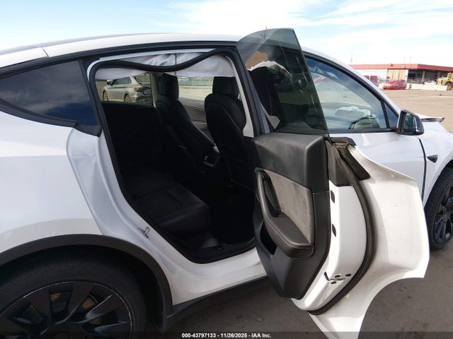 2020 TESLA MODEL Y 5YJYGDEE2LF014630 Photo 7
