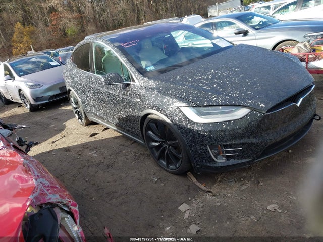 2020 TESLA MODEL X 5YJXCDE2XLF239455 Photo 0