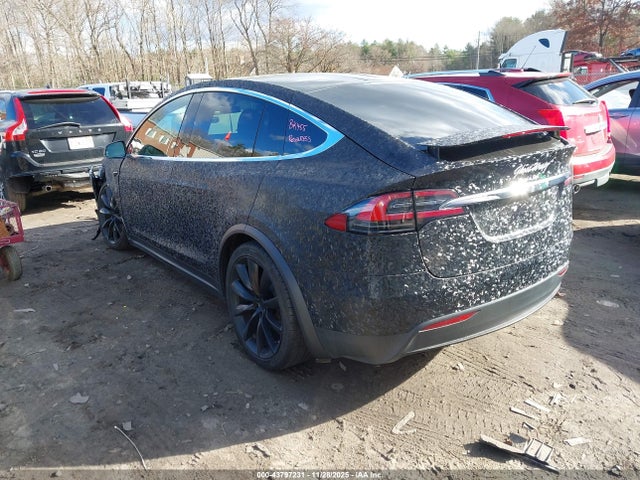 2020 TESLA MODEL X 5YJXCDE2XLF239455 Photo 2