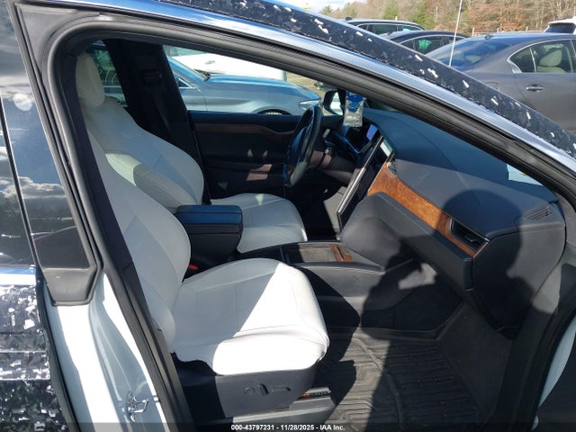 2020 TESLA MODEL X 5YJXCDE2XLF239455 Photo 4