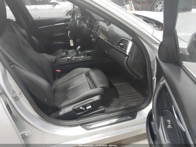 2018 BMW 330I WBA8D9C55JA608284 Photo 4