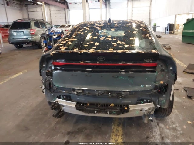 Toyota Prius Limited Awd-e 2024 JTDADABU4R3021752 Image 17