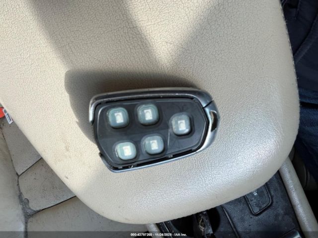 2017 CADILLAC XT5 1GYKNBRS6HZ114953 Photo 10