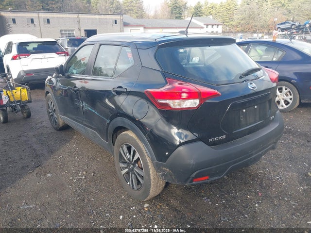 3N1CP5CU9KL531095 Nissan KICKS SV