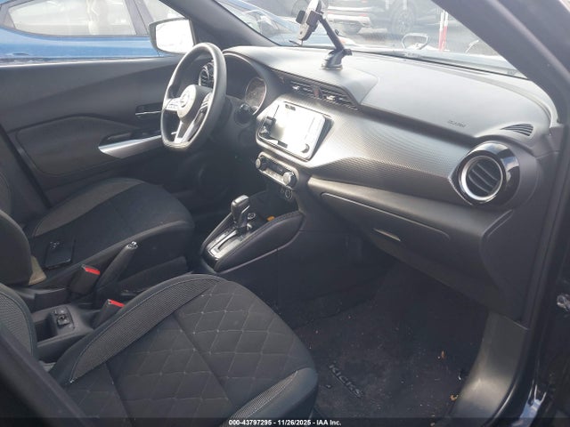 3N1CP5CU9KL531095 Nissan KICKS SV