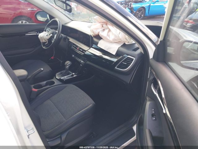2024 KIA SELTOS KNDEU2AA0R7647404 Photo 4