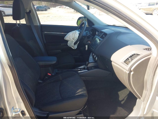 2025 MITSUBISHI OUTLANDER SPORT JA4ARUAU2SU014023 Photo 4