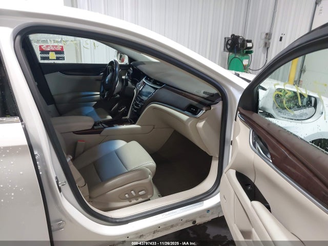 2017 CADILLAC XTS 2G61N5S32H9118825 Photo 4