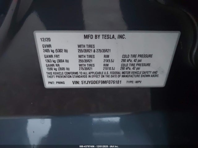 2021 TESLA MODEL Y 5YJYGDEF9MF076181 Photo 8