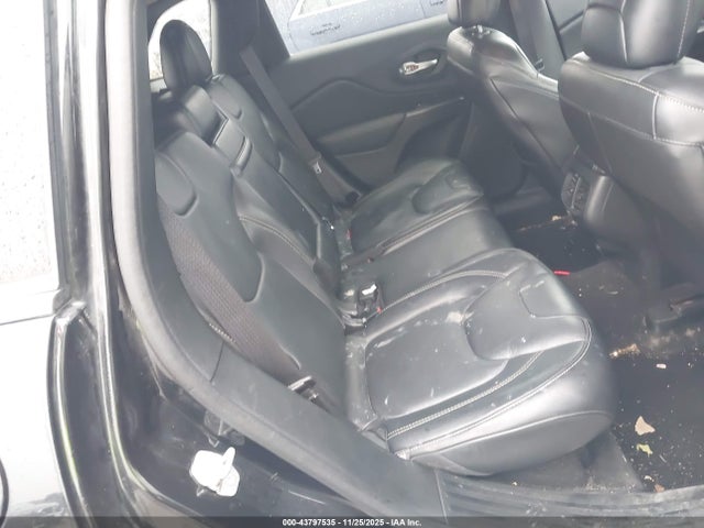 1C4PJMDS8FW688625 Jeep Cherokee