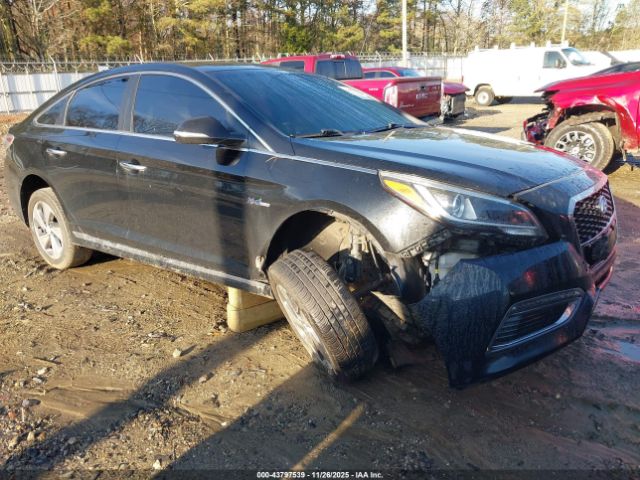 2017 HYUNDAI SONATA HYBRID KMHE34L19HA051877