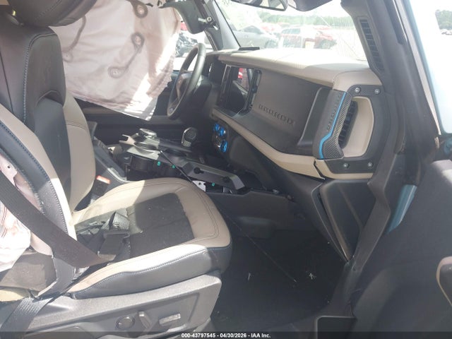 Продаж на аукціоні авто 2023 Ford Bronco Wildtrak, vin: 1FMEE5DP5PLB74548, номер лоту: 43797545
