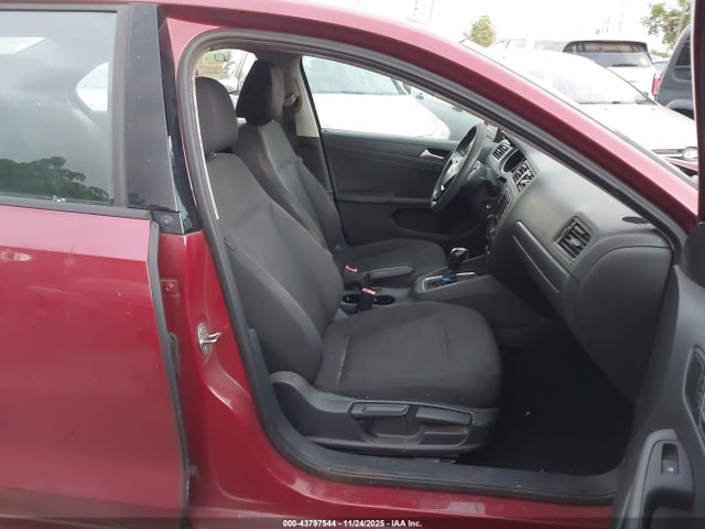 3VW267AJ9GM364235 Volkswagen Jetta 1.4t S