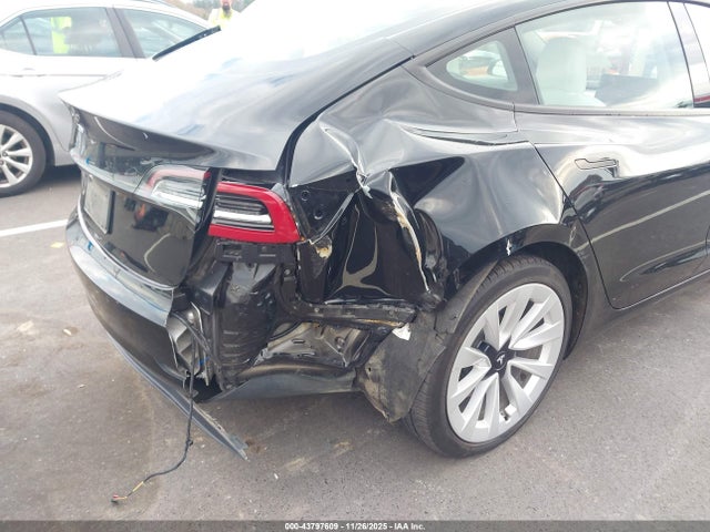 2021 TESLA MODEL 3 5YJ3E1EA2MF032381 Photo 5