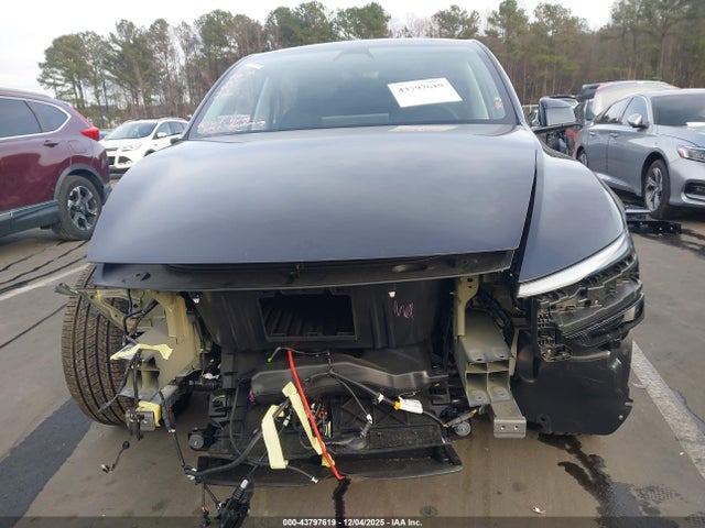 7SAYGDEE3TA470006 Tesla Model Y Long Range Dual Motor All-wheel Drive/long Range Launch Series