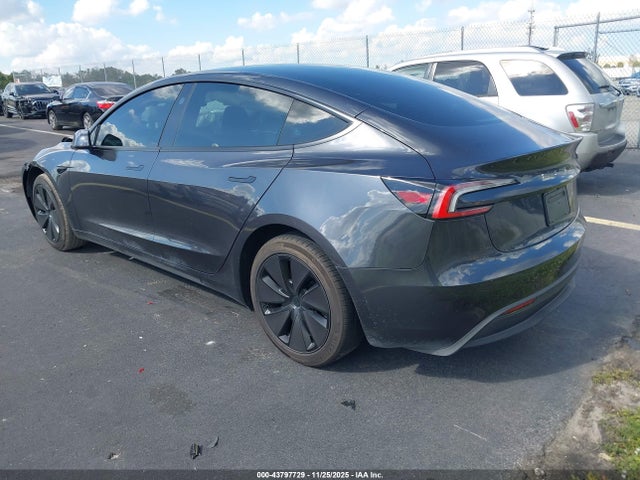 2025 TESLA MODEL 3 5YJ3E1EA5SF987267 Photo 2