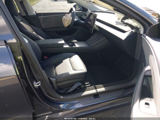 2025 TESLA MODEL 3 5YJ3E1EA5SF987267 Photo 4