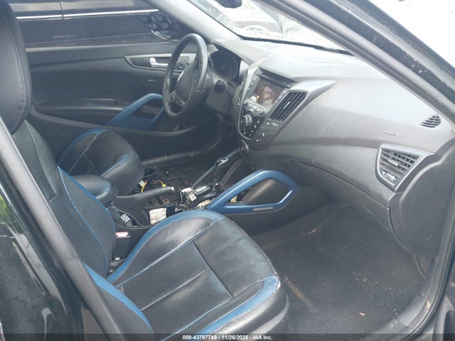 43797749 :رقم المزاد ، KMHTC6AE8DU100956 vin ، 2013 Hyundai Veloster Turbo W/blue مزاد بيع