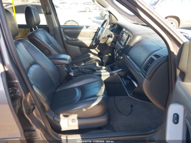 2005 MAZDA TRIBUTE 4F2YZ961X5KM08594 Photo 4