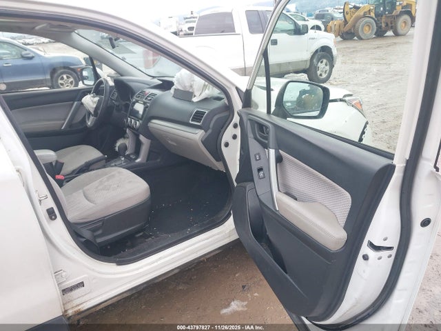 2017 SUBARU FORESTER JF2SJAEC8HH803684 Photo 4