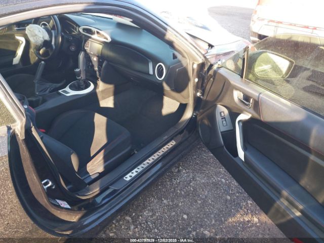 2013 SCION FR-S JF1ZNAA19D1715872 Photo 4