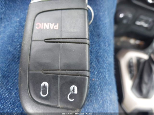 2017 JEEP RENEGADE ZACCJBBB0HPF01982 Photo 10