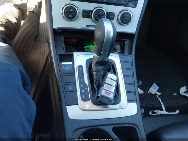 2015 VOLKSWAGEN CC WVWBP7AN2FE812449 Photo 10