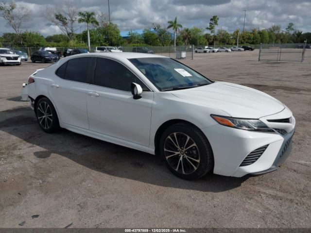 2018 TOYOTA CAMRY 4T1B11HK0JU667559