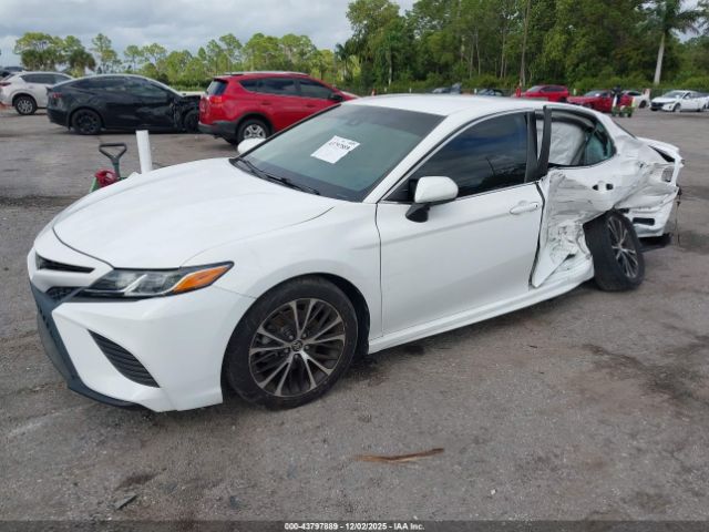 2018 TOYOTA CAMRY 4T1B11HK0JU667559 Photo 1