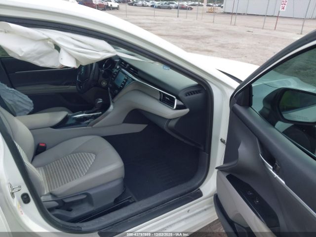 2018 TOYOTA CAMRY 4T1B11HK0JU667559 Photo 4