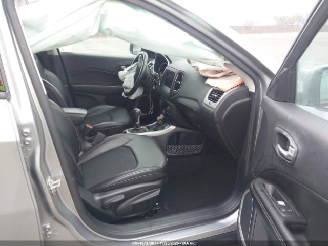 2019 JEEP COMPASS 3C4NJDBB3KT723470 Photo 4