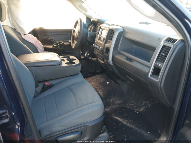 Продажа на аукционе авто 2018 Ram 1500 Express  4x2 6'4 Box, vin: 1C6RR6FT0JS211343, номер лота: 43797973