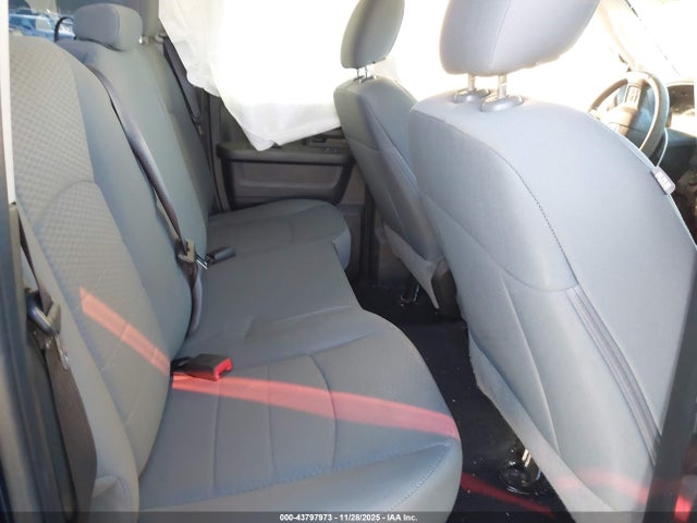 Продажа на аукционе авто 2018 Ram 1500 Express  4x2 6'4 Box, vin: 1C6RR6FT0JS211343, номер лота: 43797973